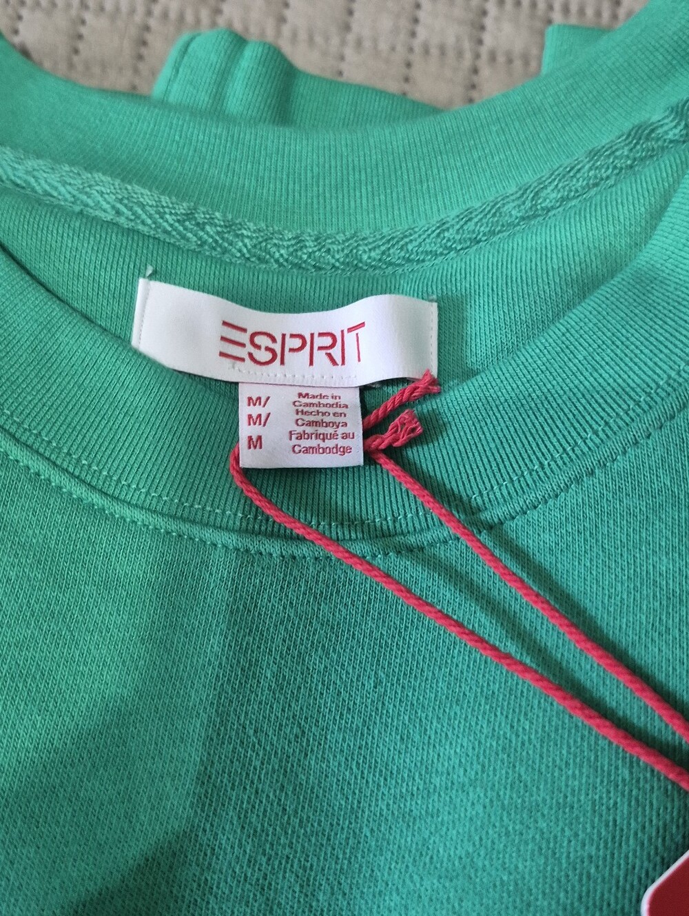 Women's Esprit Embroidered Logo Fleece Crewneck Sweatshirt Size M NWT - Picture 6 of 8